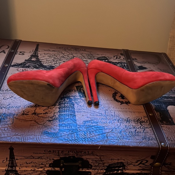 Women’s Red High Heel - Picture 2 of 4